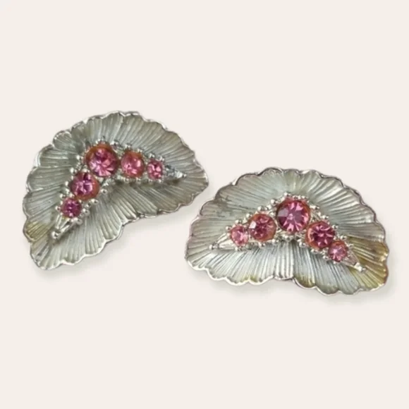 Vintage Mid Century 1950s Pink Rhinestone Silver Tone Clip Earrings - Picture 2 of 10